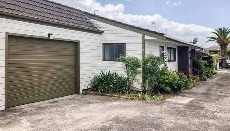 2/21 Northall Road, New Lynn