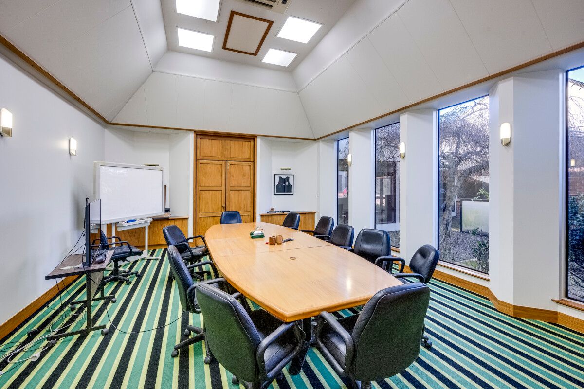 Large Office Tenancy in Irongate - Mehr