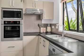 20 Hoyte Place, Pukehangi