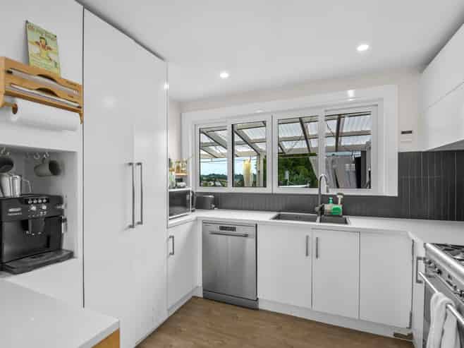 127 Vipond Road, Stanmore Bay