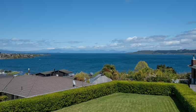 27 Kurupae Road, Hilltop