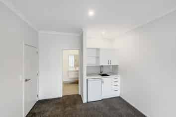 8b Kerswill Place, Pakuranga