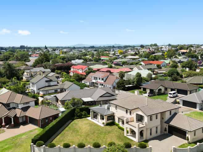 27 Nielsen Gardens, Rototuna