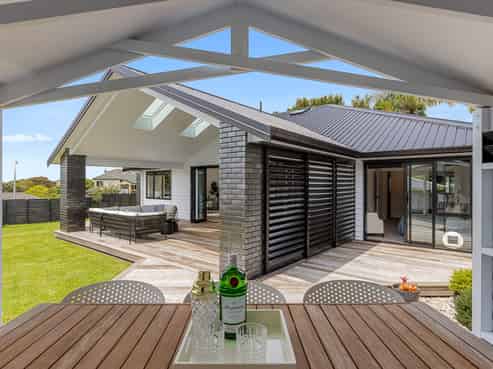 4 Grovenor Drive, Orewa