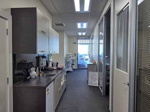 Smart, modern consulting rooms - prime location