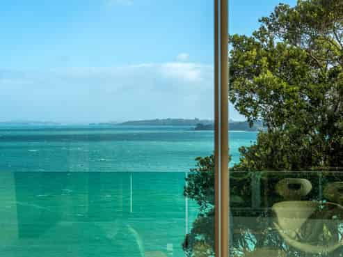 53 Kennedy Point Road, Surfdale