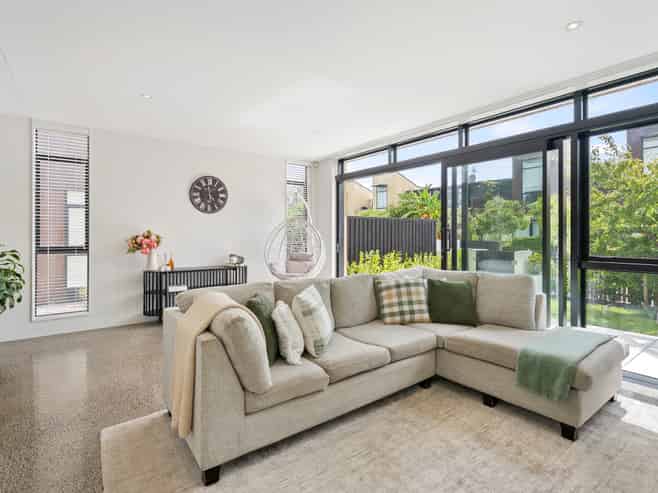 11 Nevill Road, Hobsonville