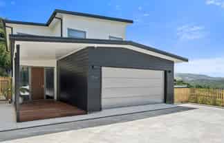 15A Winifred Way, Belmont