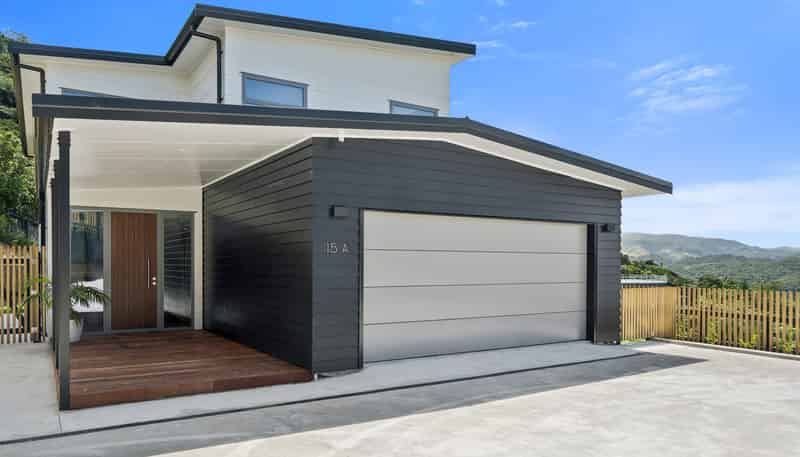 15A Winifred Way, Belmont