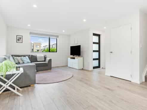 6 Kaman Seasprite Road, Hobsonville