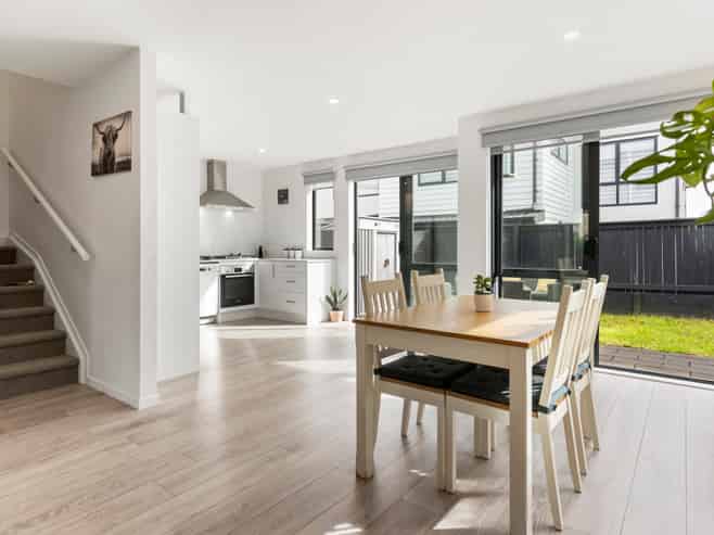 6 Kaman Seasprite Road, Hobsonville