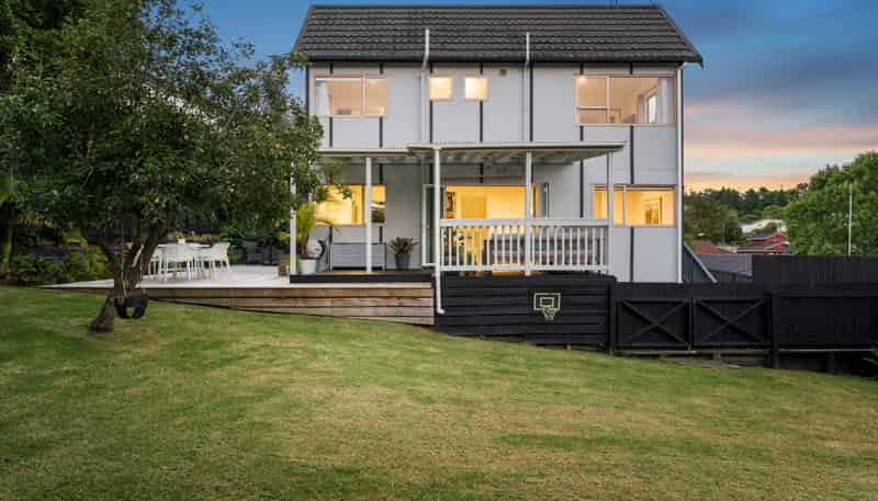 2/16 Sandiacre Way, Browns Bay