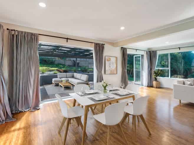 8 Coromandel Crescent, Mairangi Bay