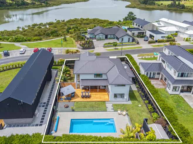 15 William Blake Way, Riverhead