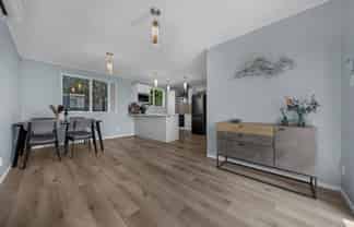 2/10 Norrie Smith Avenue, Flat Bush