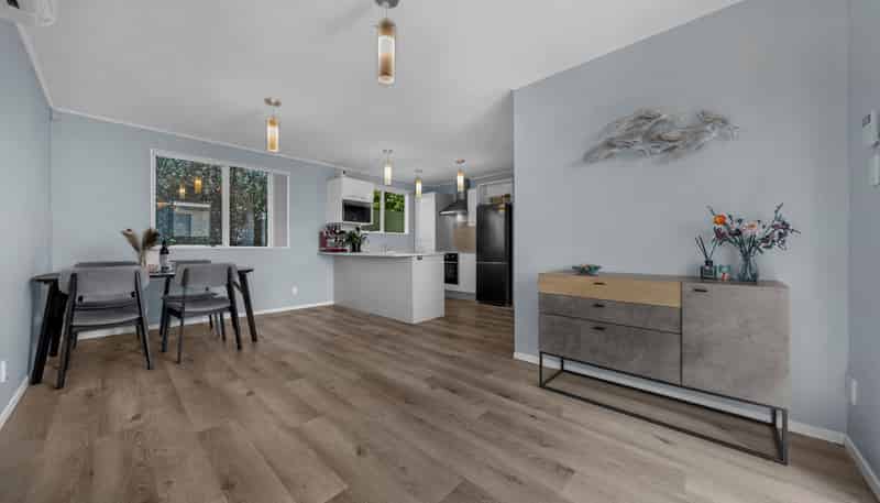 2/10 Norrie Smith Avenue, Flat Bush