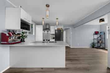 2/10 Norrie Smith Avenue, Flat Bush