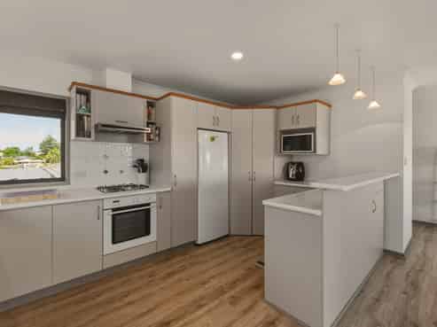 1A Weka Street, Matua