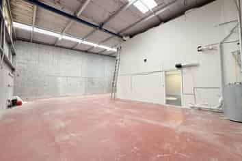 Modern 187m2 High Stud Tilt Slab | East Tamaki