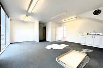 Modern 187m2 High Stud Tilt Slab | East Tamaki