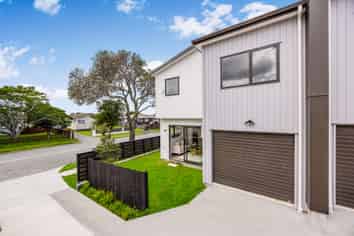 13A John Walker Drive, Manurewa