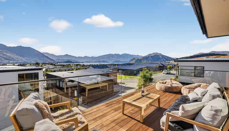 8 Landsborough Lane, Wanaka