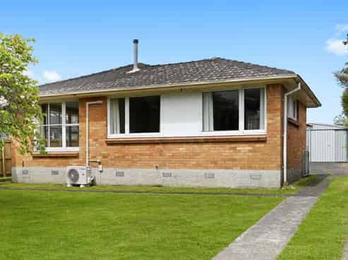 77 Snell Drive, Chartwell