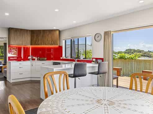 25 Kinder Street, Acacia Bay