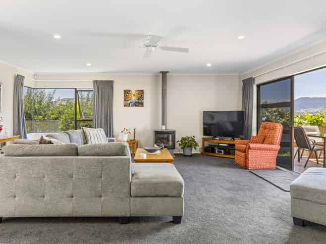 25 Kinder Street, Acacia Bay