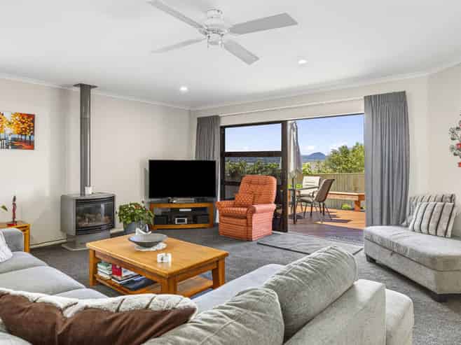 25 Kinder Street, Acacia Bay