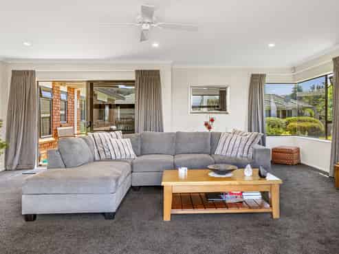 25 Kinder Street, Acacia Bay