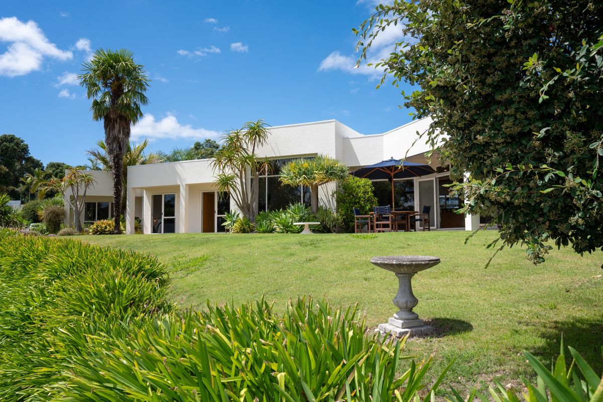A Private Retreat with Space to Breathe, Havelock North