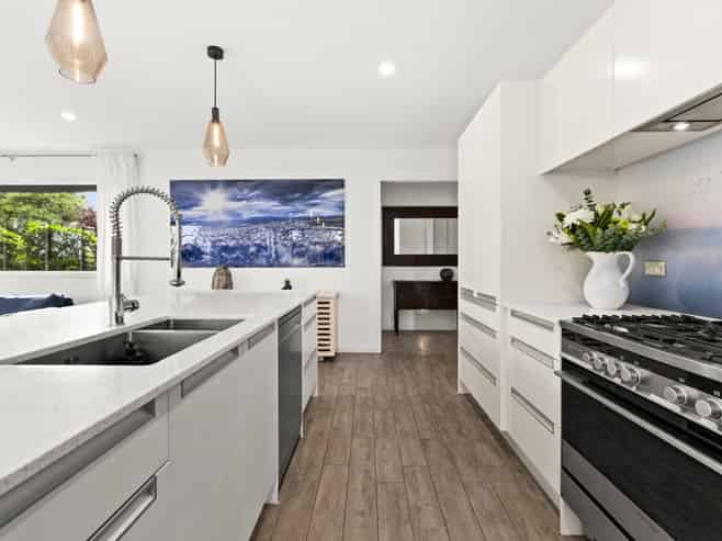 8 Hikanui Drive, Havelock North