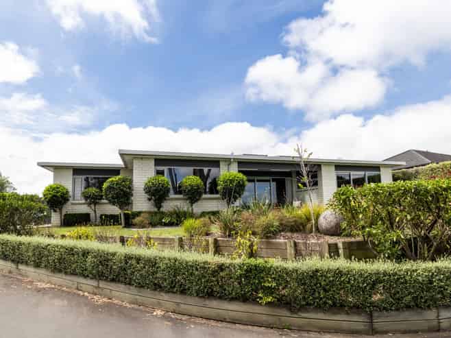 8 Hikanui Drive, Havelock North