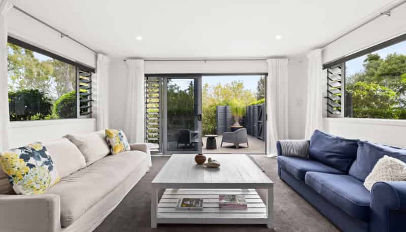 8 Hikanui Drive, Havelock North