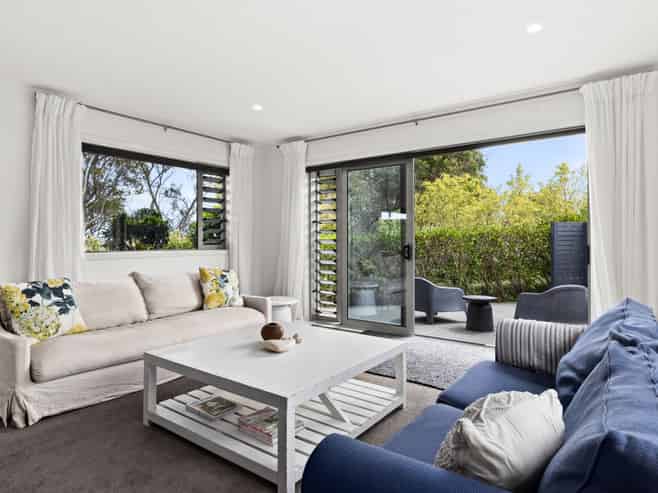 8 Hikanui Drive, Havelock North