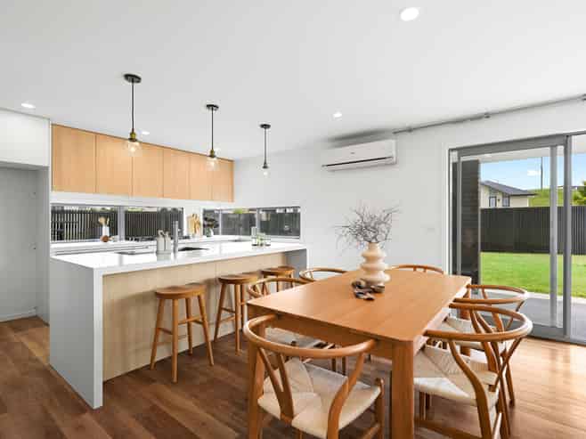 1 Oolong Court, Huntington