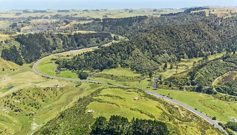 1134 Mokau Road , Mimi