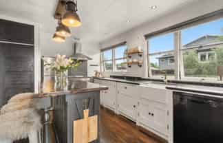 96 Moore Street, Cambridge