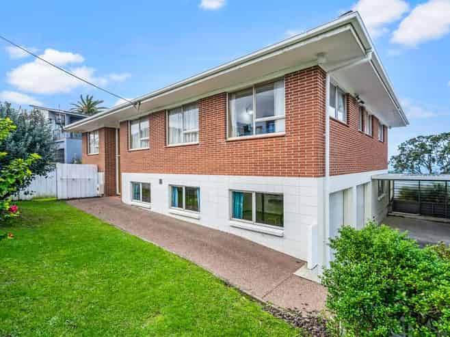 26 Masterton Road, Rothesay Bay