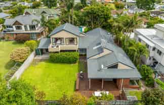 65 Thirteenth Avenue, Avenues