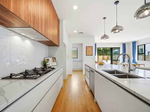 17 St Claire Road, Silverdale