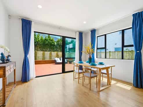 17 St Claire Road, Silverdale