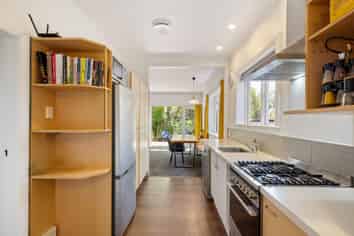 350 Riverlaw Terrace, SAINT MARTINS