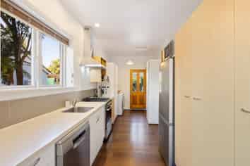 350 Riverlaw Terrace, SAINT MARTINS