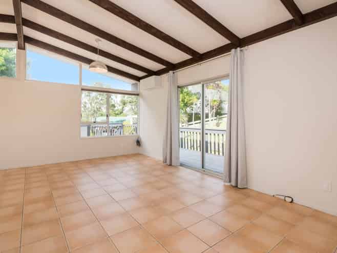 21 Erica Road, Sunnynook