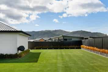 10 Quigley Crescent, Cromwell