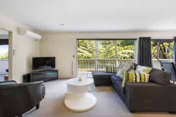 51b Maungaraki Road, Korokoro