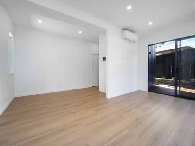 3A & 3B Range View Road, Mount Albert