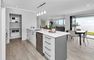 45 Kitemaunga Avenue, One Tree Point